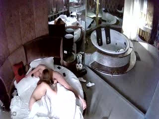 酒店偷拍系列-按摩浴缸房偷拍敷面膜的臭美紋身男和模特身材氣質美女開房做愛兩次